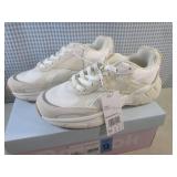 (CS) Pair of Women