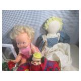 (F-1) Dolls, Picture Frames and Oth...