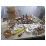 (F-0) Assortment of Vintage Smalls...