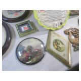 (EW4) Assorted Vintage Wall Decor...