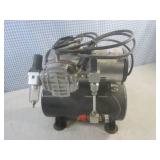 (BR3) Small Air Compressor...