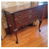Hickory Chair Queen Anne Mahogany 2 Drawer Chest