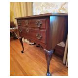 Hickory Chair Queen Anne Mahogany 2 Drawer Chest