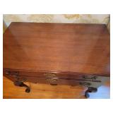 Hickory Chair Queen Anne Mahogany 2 Drawer Chest