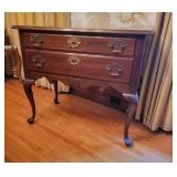 Hickory Chair Queen Anne Mahogany 2 Drawer Chest