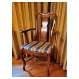 Lovely Queen Ann Dining Table and Chairs ~ 2 Leaves/Pads
