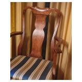 Lovely Queen Ann Dining Table and Chairs ~ 2 Leaves/Pads