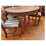 Lovely Queen Ann Dining Table and Chairs ~ 2 Leaves/Pads