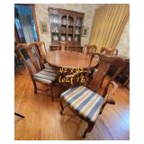 Lovely Queen Ann Dining Table and Chairs ~ 2 Leaves/Pads