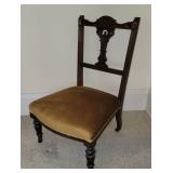 Victorian Carved Back Slipper Chair