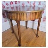 Antique Round Mahogany Center Table with Turned Legs