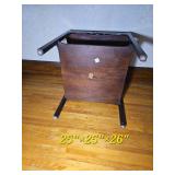 Kittinger Furniture Co. Mahogany End Table