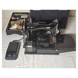 Singer Featherweight 221 Sewing Machine