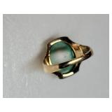 Gold Green Carved Cameo Ring Featuring a Girl ~ Size 5, 3g