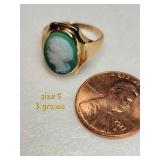 Gold Green Carved Cameo Ring Featuring a Girl ~ Size 5, 3g