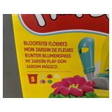 Play-Doh Blooming Flowers Set - Brand New