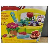 Play-Doh Blooming Flowers Set - Brand New
