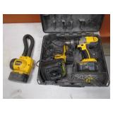 DeWalt 14.4v Drill & Flashlight