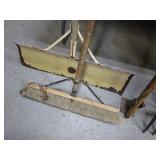 Hand Tools & Tripods