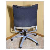 Alaris Rolling Office Chair