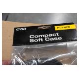 Fluke 18 Digital Automotive Meter with Soft Case