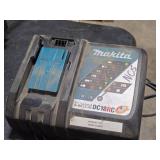 Makita® 18V 4-1/2" Bar Chainsaw XCU01 with Battery, Charger