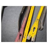 Lot of (5) Crow Bars / Nail Pullers (assorted)