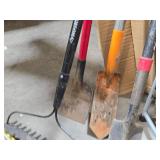 Lot of (5) Garden Tools - Rake, Post Hole Digger, Chipper, Spades