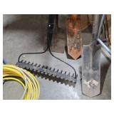 Lot of (5) Garden Tools - Rake, Post Hole Digger, Chipper, Spades