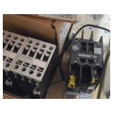 Lot of (1 Shelf) 15/20 Amp Circuit Breakers (assorted)
