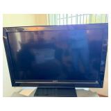 Sony Bravia 46 in LCD TV KDL-46V3000 with Stand Powers On