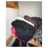 Mixed Winter Accessories Lot Scarves Gloves Hats Fur Style Estate Group