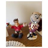Mixed Decor Lot Jackie Kennedy Book Seiko Clock Goldy Gopher Figurine