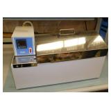 New MRC WBH-200 circulation water bath