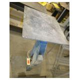 Adjustable height machine stand