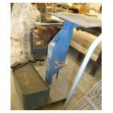 Adjustable height machine stand