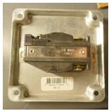 7 electrical outlets 20A 125V