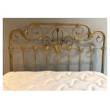 LBR1 -Vintage Ornate Victorian-Style Brass Bed Frame with Bedding