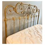 LBR1 -Vintage Ornate Victorian-Style Brass Bed Frame with Bedding