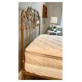 LBR1 -Vintage Ornate Victorian-Style Brass Bed Frame with Bedding