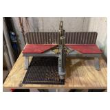 TR - Millers Falls Langdon Acme Miter Box No. 74c With Base