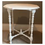 LBR1 - Victorian-Style White Spindle Side Table