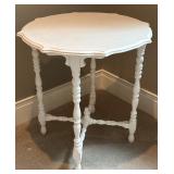 LBR1 - Victorian-Style White Spindle Side Table