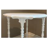 LBR1 - Victorian-Style White Spindle Side Table
