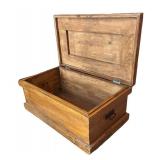 LLO - Vintage Wooden Trunk
