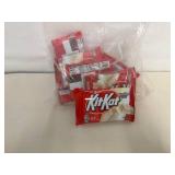 12x Vanilla KitKats