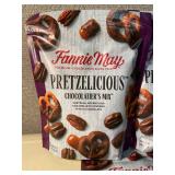 CT 4 - Fannie May Pretzelicious Chocolatier