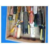 Large lot of screwdrivers