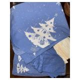 Martha Stewart Everyday Christmas Tablecloth Runner Napkins Set