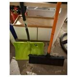 Snow Joe Snow Shovel & Snow Pusher 2 Pc Winter Tool Lot Good